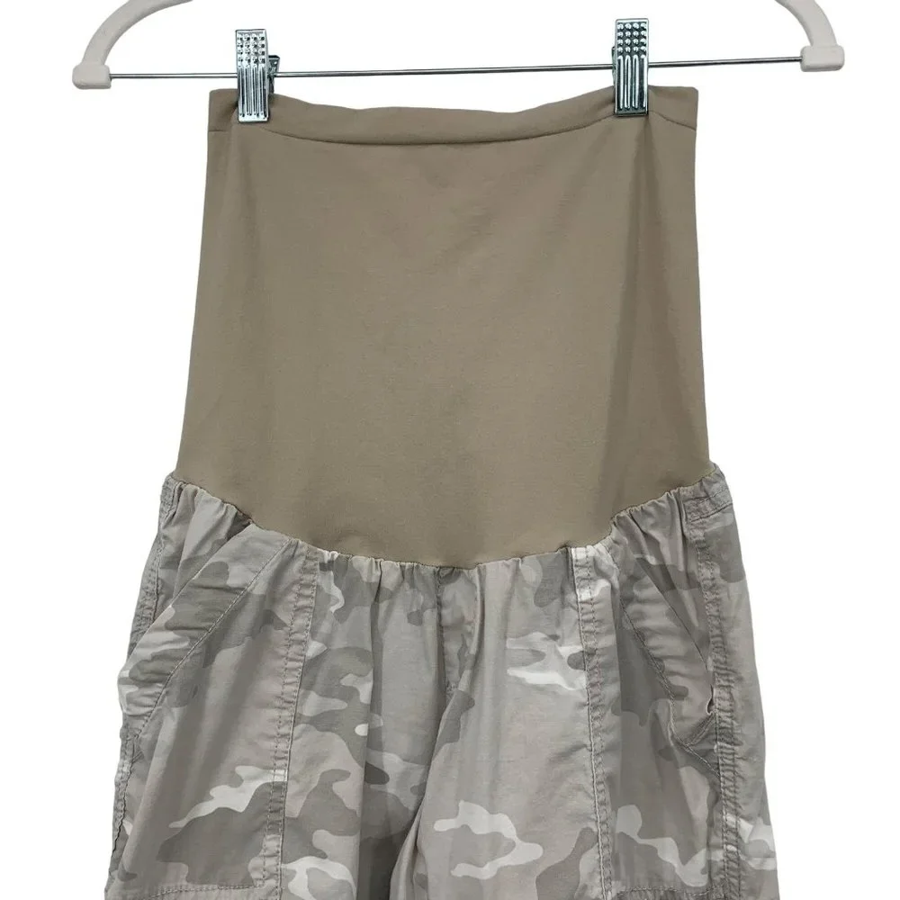 A Pea in the Pod Size Large Maternity Cropped Cargo Camouflage Casual Pants - Picture 2 of 9